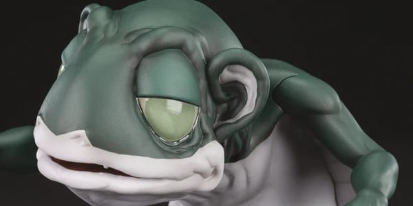 We wants it, we needs it. The Hobbit: Gollum Vinyl Figure
